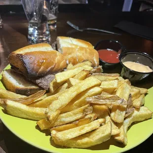 Garlic Steak Sandwich
