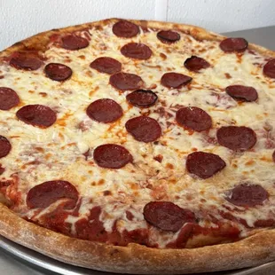 16" Beef pepperoni pizza - all items in the Ten10 restaurants are halal.
