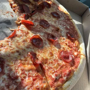 Beef pepperoni pizza