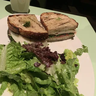 chicken pesto sandwich