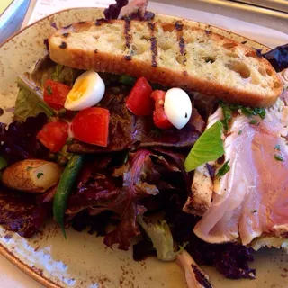 seared tuna nicoise salad