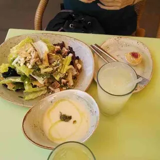 grilled chipotle bbq chicken salad