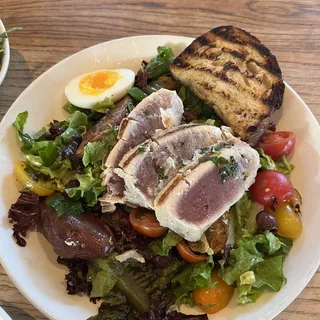 seared tuna nicoise salad