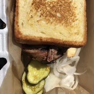 Pulled pork sandwich