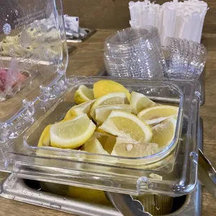 They even keep the lemon wedge bin replenished often with firm freshly cut ones, a nice small touch..