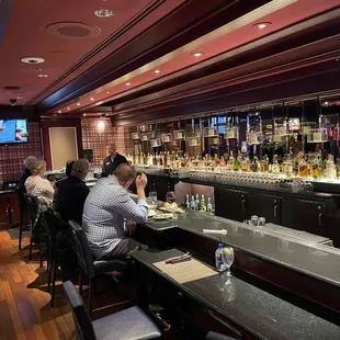Stocked lit bar
