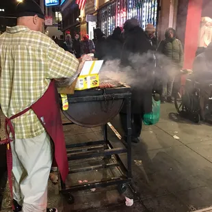 Love the appreciation the stores doing to the community. Feeding the homeless the day before Christmas.