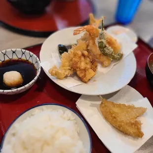 Premium Tempura Plate w/ extra Sillago Tempura ( White Fish)