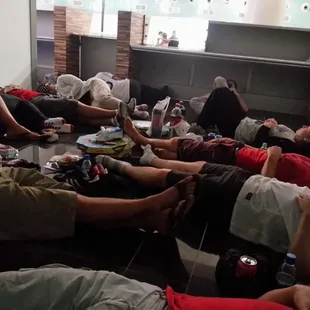 This was taken around 1AM @ Manaus airport. No status updates to the group from TenDot since arrival @ 10PM.