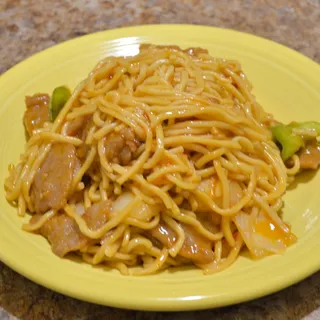 CF6 Tomato Beef Chow Mein