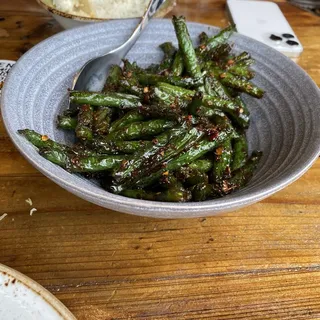 GARLIC GREEN BEANS