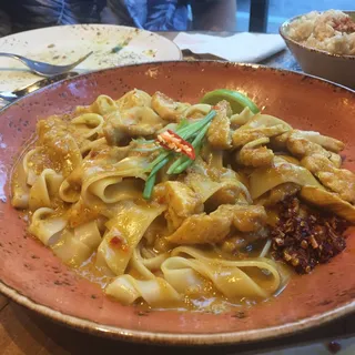 SPICY NOODLES W/ CHICKEN (GF)