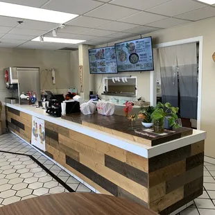 sushi and sashimi, interior