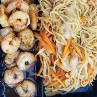 Shrimp yakisoba