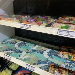 Sashimi and chirashi spot