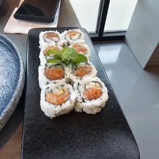 Spicy Salmon Roll