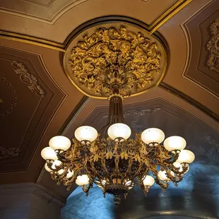 Ceilings are beautiful.