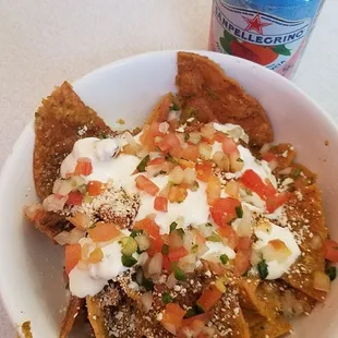 Taco Bowl w/Tortilla Chips: really satisfying and a lot of extra food. Great buy.