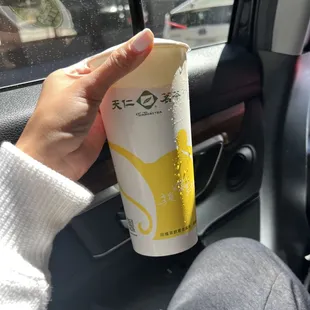 Milk tea with boba- 75% sweet
