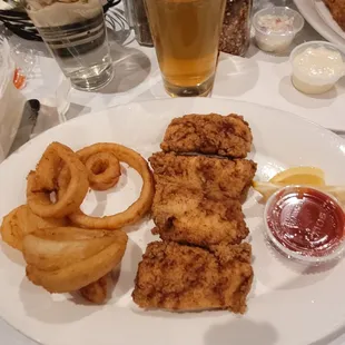 Friday, they have fish fry . Friend cod 4 pcs, coleslaw and either fries or onion rings for only $10 , on Fridays. Very good