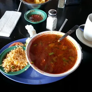 Caldo de Camaron con arroz.