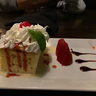 Pastel De Tres Leches
