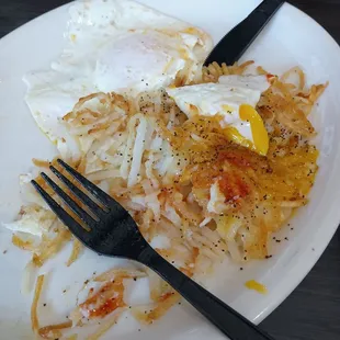 Eggs and hash browns. Food was cold for 1, and 2 the Hash Browns were still raw. Could not finish my meal it grossed me out so much.