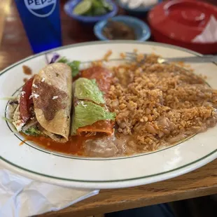 Taco Dorado y Enchilada