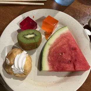 Watermelon, cream puff, kiwi, jello