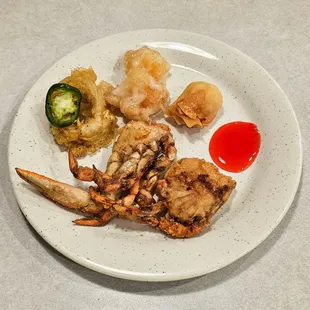 Crab, calamari, honey shrimp and crab rangoon