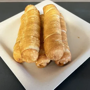 602. Tequeno De Queso Y Guayaba (5pcs)