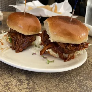 Pork sliders with coleslaw