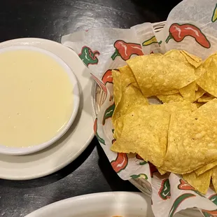Cheese dip with tortilla chips