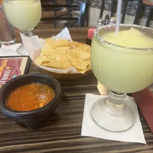 Margarita and salsa