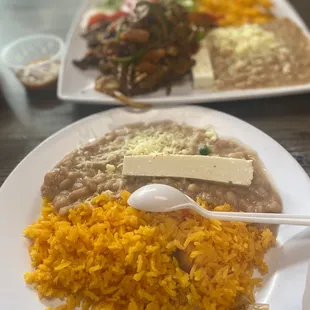 Steak Fajitas de Res. Extra beans and extra rice. It was that good