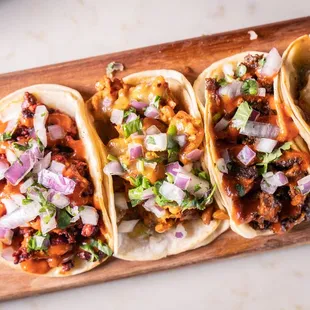 chicken wings and fried chicken, food