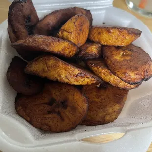 Plantains : fresh and hot