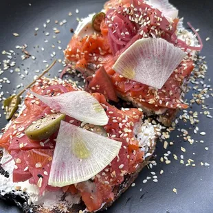 Smoked salmon toast