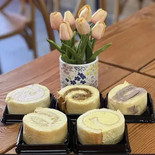 Roll Cake with 5 flavors Strawberry , Pineapple, Chocolate, Durian, and Mango