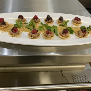 Chocolate covered raspberries mousse tarts