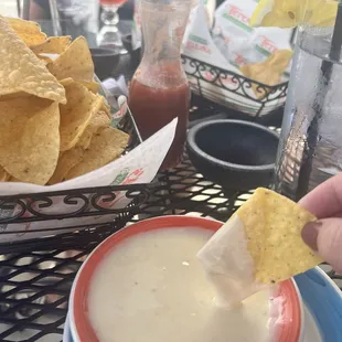 Chips and queso