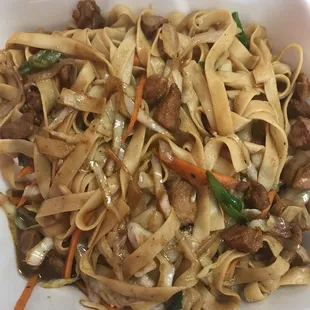 Chicken Lo Mein