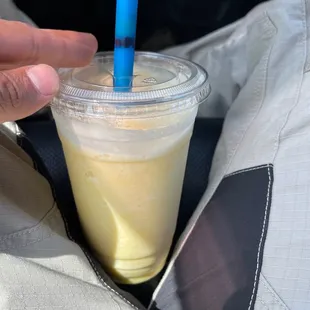 Mango bubble tea