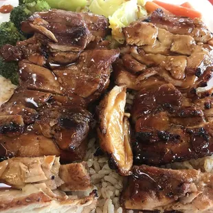 chicken, rice, broccoli, and carrots