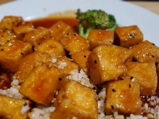 KISSHO Asian Bistro & Sushi Bar