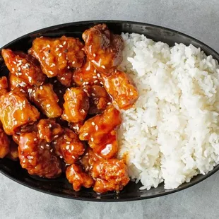 food, chicken wings and fried chicken