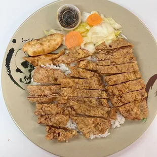 food, chicken wings and fried chicken