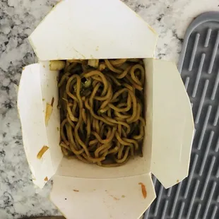 Chicken lo mein / it was full lol