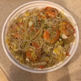 Delicious shrimp chow mai fun
