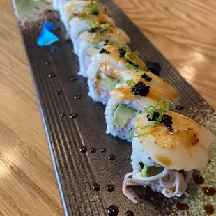 Scallop roll